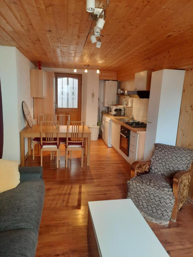 Le Cocon Apartment Bagneres-de-Luchon ภายนอก รูปภาพ